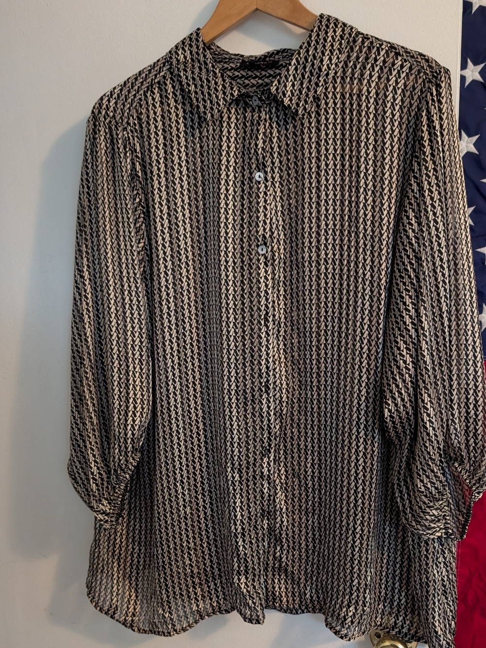 Black & White Patterned Button-Down Blouse Size 2X